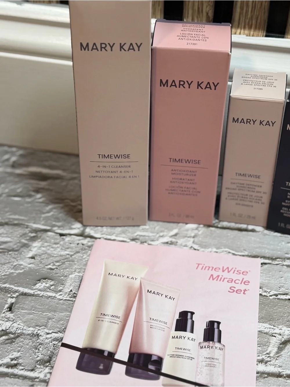 Mary Kay TimeWise Primer Set - Pink, Black, Cream